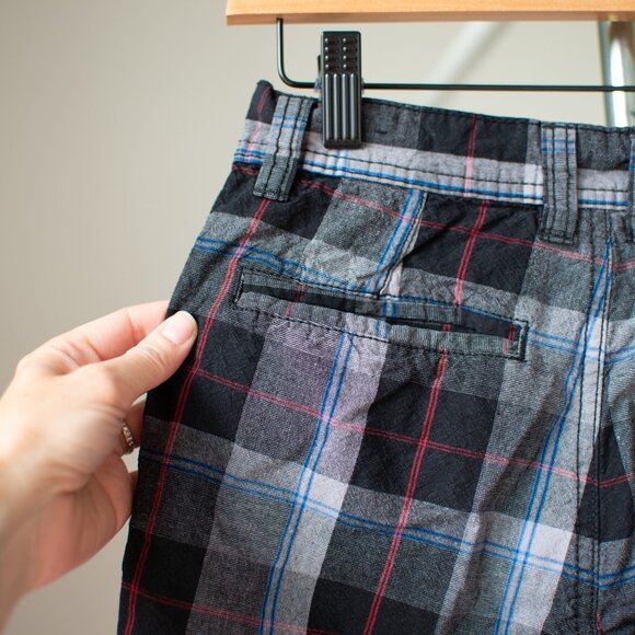 Boy's plaid shorts - Picture 7 of 7